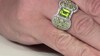 Zilveren ring met een peridoot (de Melo Essence)
