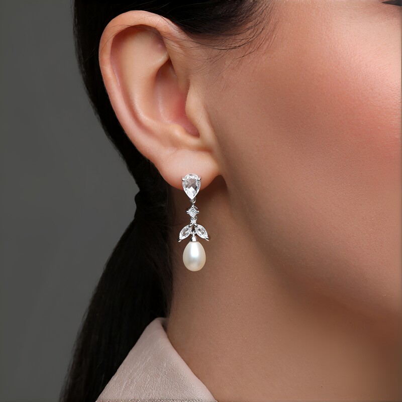 White Freshwater Pearl Silver Earrings