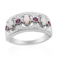 Anillo en plata con Ópalo de Welo