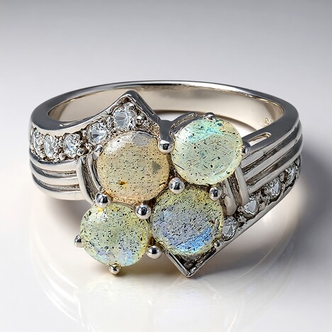 Anello in argento con Spectrolite