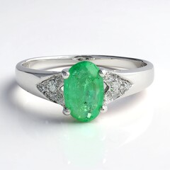 Anello placcato in platino con Smeraldo Bahia