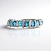Anillo en plata con Zircón de Ratanak Kirí (Adela Silber)