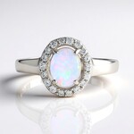 Anello in argento con Opale Australiano