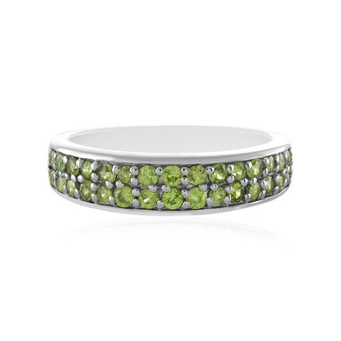 Anillo en plata con Demantoide de Rusia