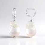 Orecchini in argento con Perla d'Acqua Dolce Bianca (Ornaments by de Melo)