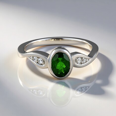 Anello in argento con Diopside Russo
