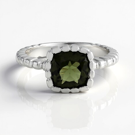 Anello in argento con Moldavite