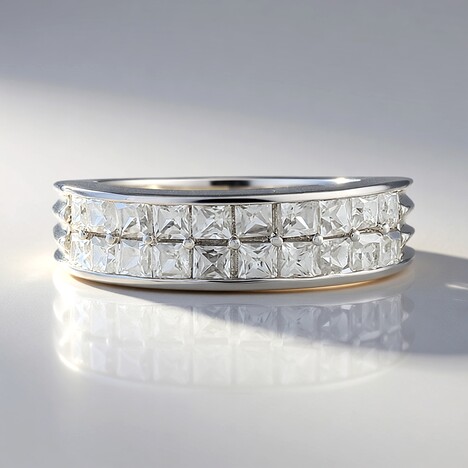 Anello in argento con Zircone