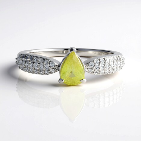 Anello in argento con Sfene
