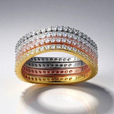 Zilveren ring met zirkonen