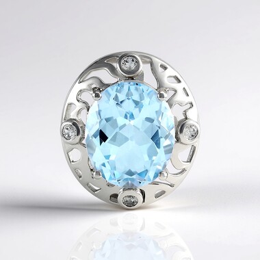 Sky Blue Topaz Silver Pendant (Ornaments by de Melo)
