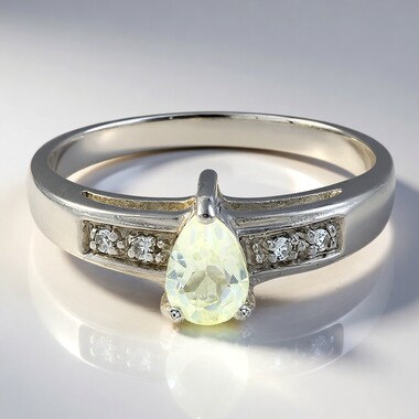 Anello in argento con Ortoclasio