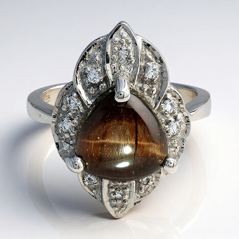 Anello in argento con Occhio di Tigre Rosso