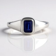 Anillo en plata con Cianita de Nepal