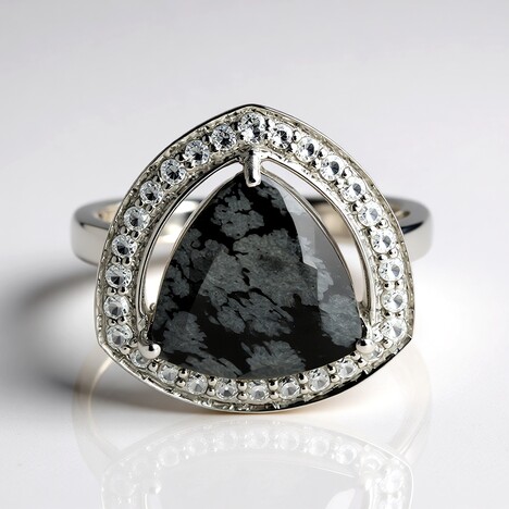 Anello in argento con Ossidiana Fiocco di Neve