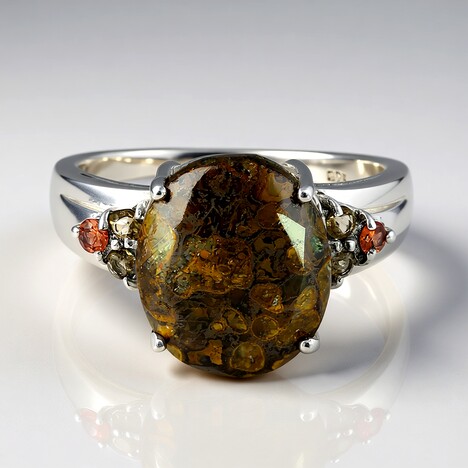 Bague en argent et Pierre fine