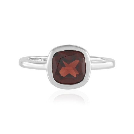 Zilveren ring met een Mozambique granaat