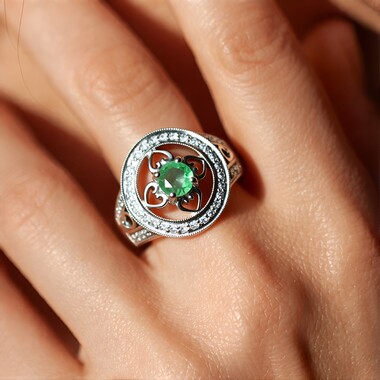 Anillo en plata con Prehnita