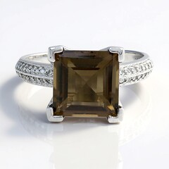 Anello in argento con Quarzo Fumè