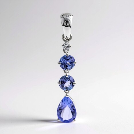 Ciondolo in oro con Tanzanite AAA