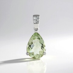 Ciondolo in argento con Ametista Verde