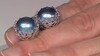 Pendientes en plata con Perla Mabe azul (Dallas Prince Designs)