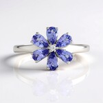 Anello in argento con Tanzanite