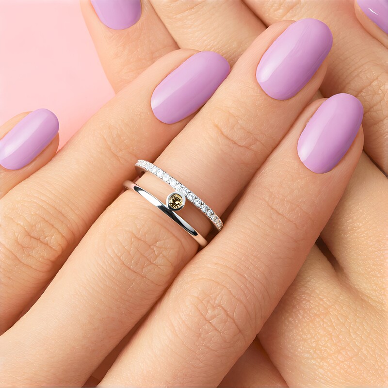 Anillo en plata con Diamante I3 champán (de Melo Essence)