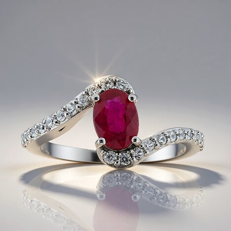 Anello in argento con Rubino Bemainty