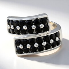 Anello in argento con Spinello Nero
