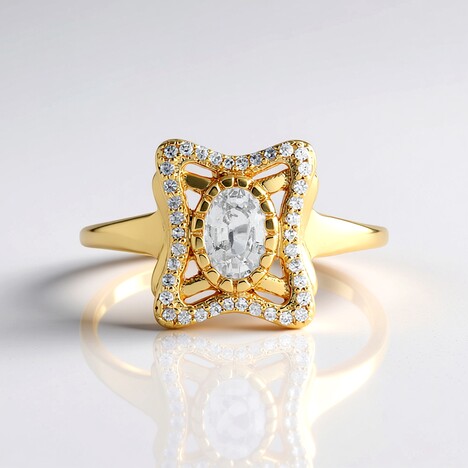 Anello in argento con Zaffiro Bianco