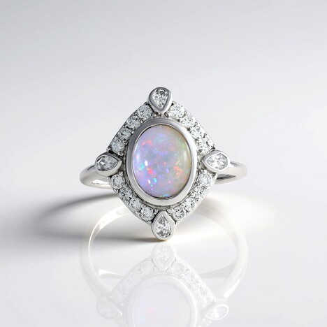 Anello in argento con Opale Australiano