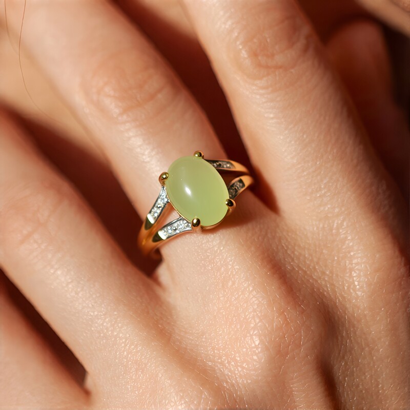 Anello placcato in oro con Crisoprasio Imperiale