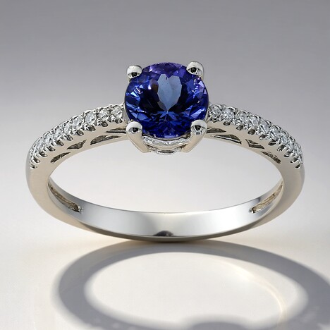Anello in oro con Tanzanite AAA