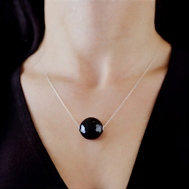 Zilveren hanger met een zwarte onyx (MONOSONO COLLECTION)