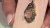 Colgante en plata con Piedra de luna melocotón (Adela Silber)