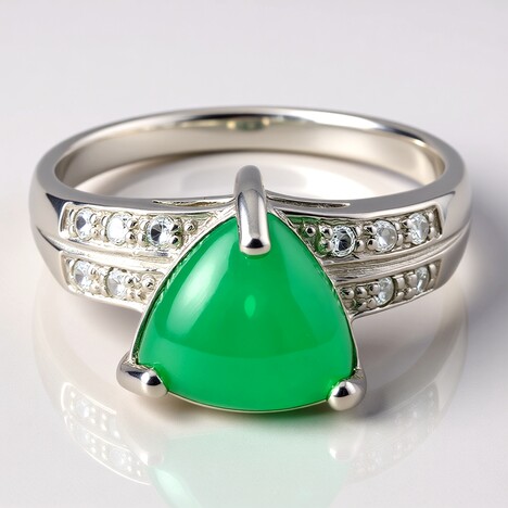 Anello in argento con Calcedonio Verde