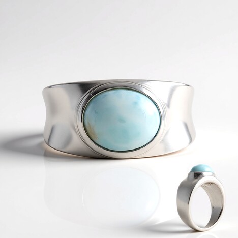 Anello in argento con Larimar