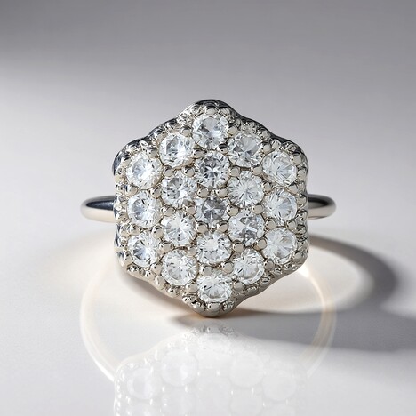 Anello in argento con Zircone