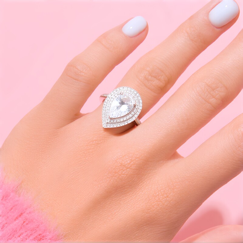 Anello in argento con Danburite