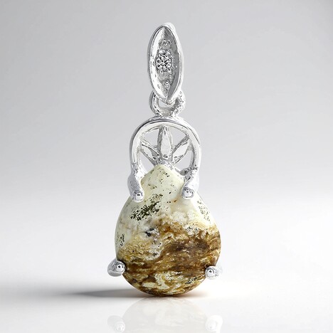 Ciondolo in argento con Magnesite
