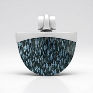Colgante en plata con Madera petrificada de palma de Jambi (Bali Barong)