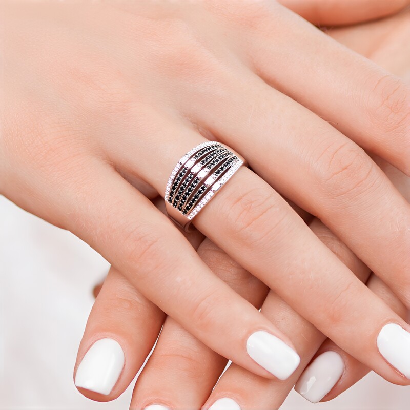 Anello in argento con Zircone