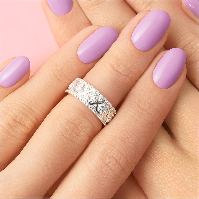 Anillo en plata con Zircón