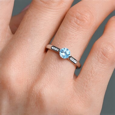 Bague en argent et Zircon de Ratanakiri