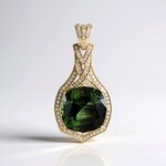 Ciondolo in oro con Peridoto con Ludwigite (de Melo)
