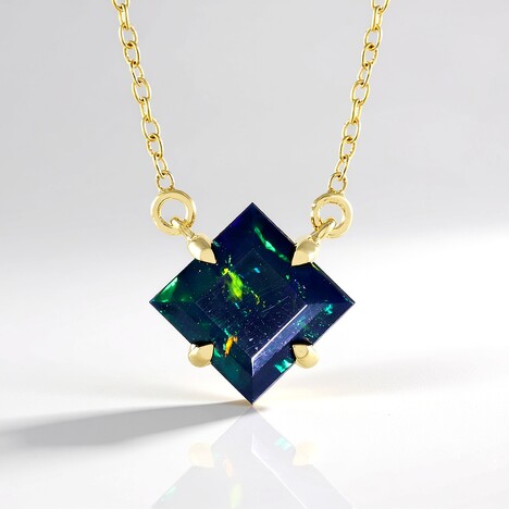 Collana in argento con Opale Mezezo