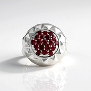 Zilveren ring met edele rode spinelstenen (de Melo Essence)