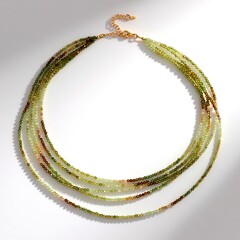 Collana in argento con Grossularia