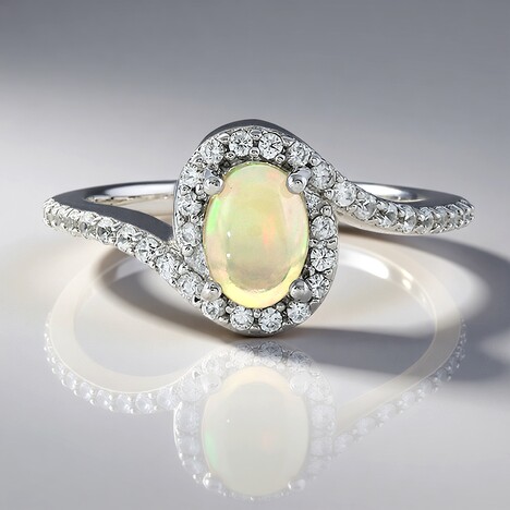 Anello in argento con Opale di Welo